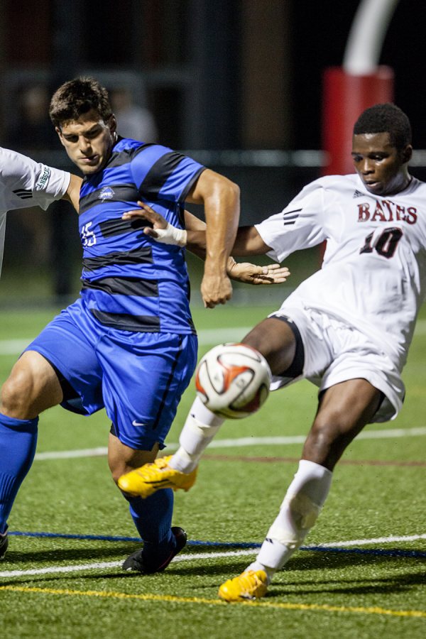 Home games under the lights are all the more exciting for fans and athletes alike. (Sarah Crosby/Bates College)