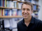 Professor of Psychology Todd Kahan. (Phyllis Graber Jensen/Bates College)
