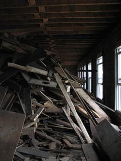 Scrap wood in Roger Bill Scrap wood in Roger Bill