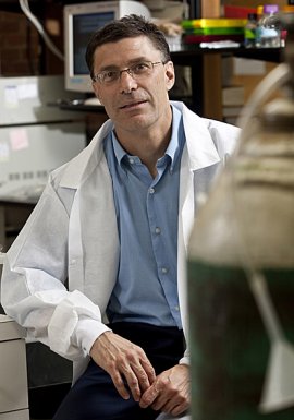 Chemist Steven Kates '83 Chemist Steven Kates '83