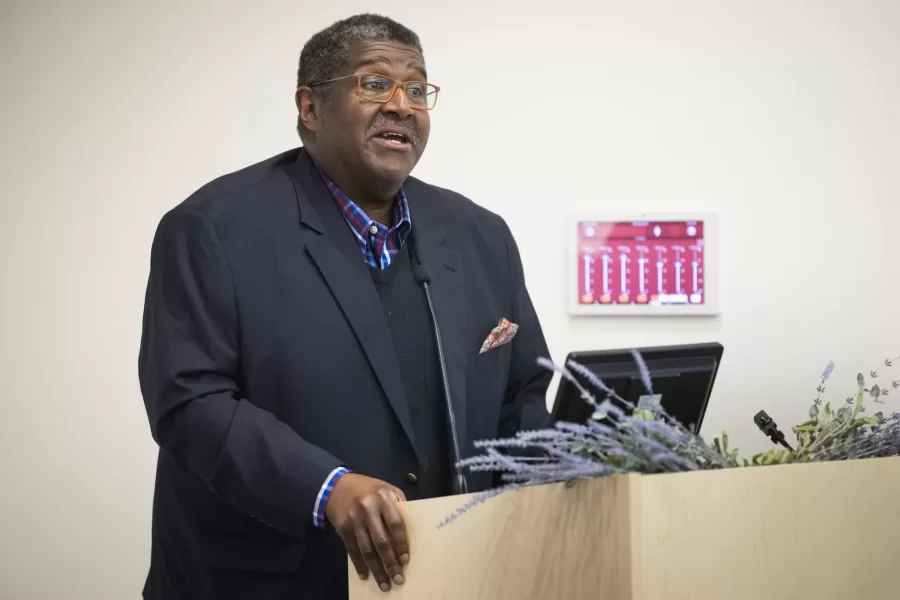 Lavender Celebration
End of year celebration for LGBTQ+ seniors and their allies. End of year celebration for LGBTQ+ seniors and their allies. We will have dinner, a photo booth, graduation regalia for graduating LGBTQ+ seniors and a discussion with Professors Charles Nero and Melinda Plastas.
Registration is required, please register HERE
If you have any questions, please contact Dri Huber at ahuber@bates.edu
For More Information
Dri Huber (Office of Intercultural Education)