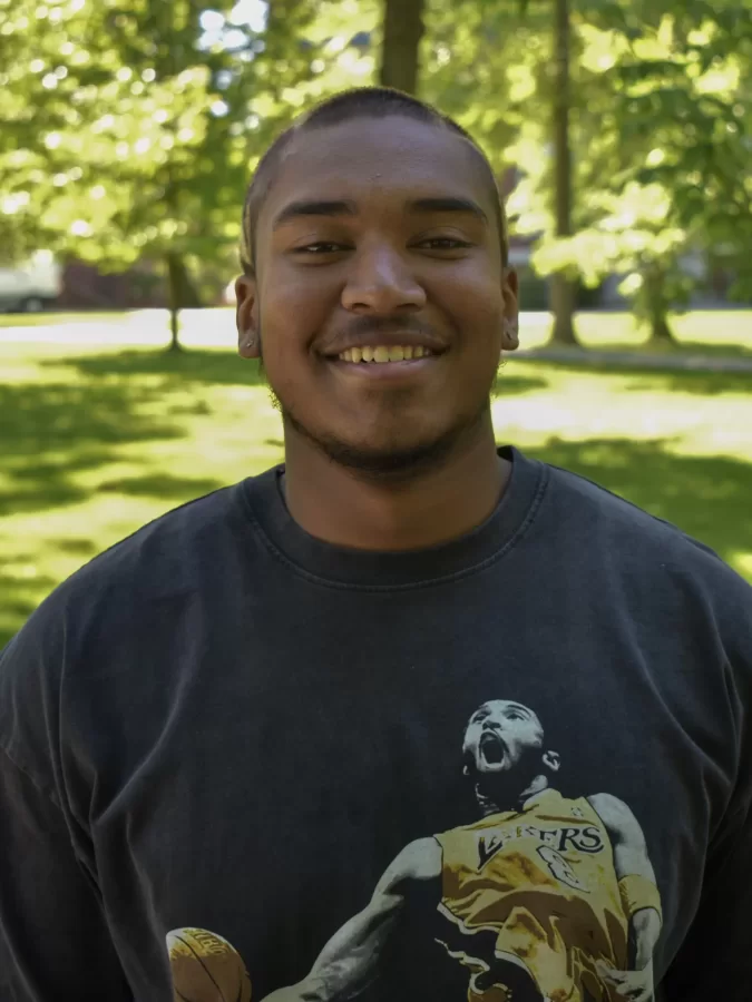 Headshot of Ethan