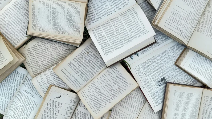 VIRTUAL MEETING!
Do you like meeting new people, reading great books, and discussing them?
Don’t miss this…