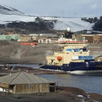 Disturbance in the Antarctic and Fouling Communities Disturbance in the Antarctic and Fouling Communities
