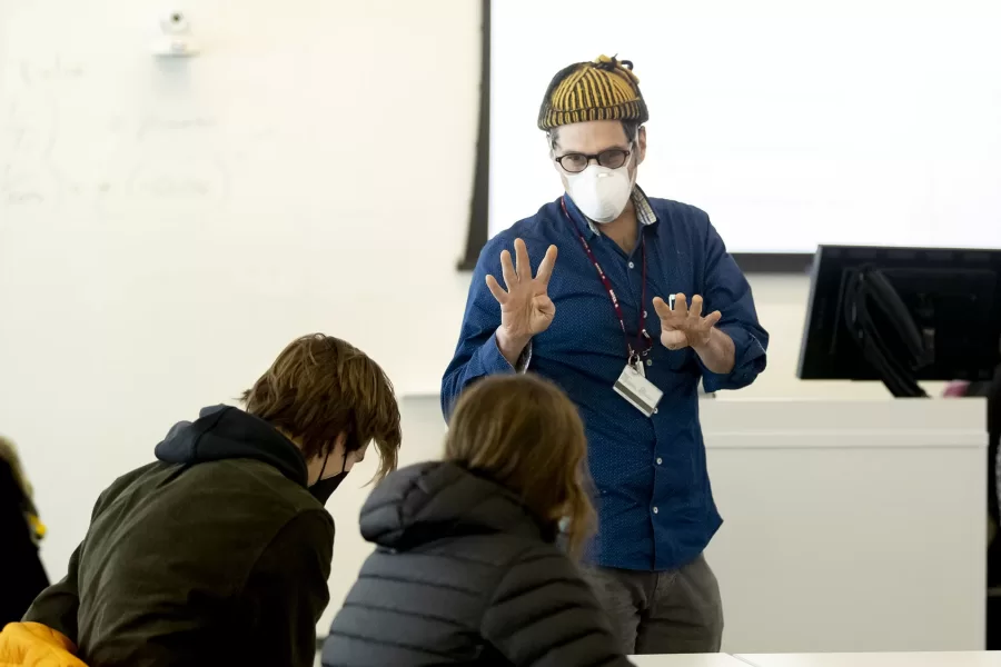 Visiting Assistant Professor of Chemistry and Biochemistry Michael Sommer teaches students in Chemistry 108 in the Bonney Science Center.