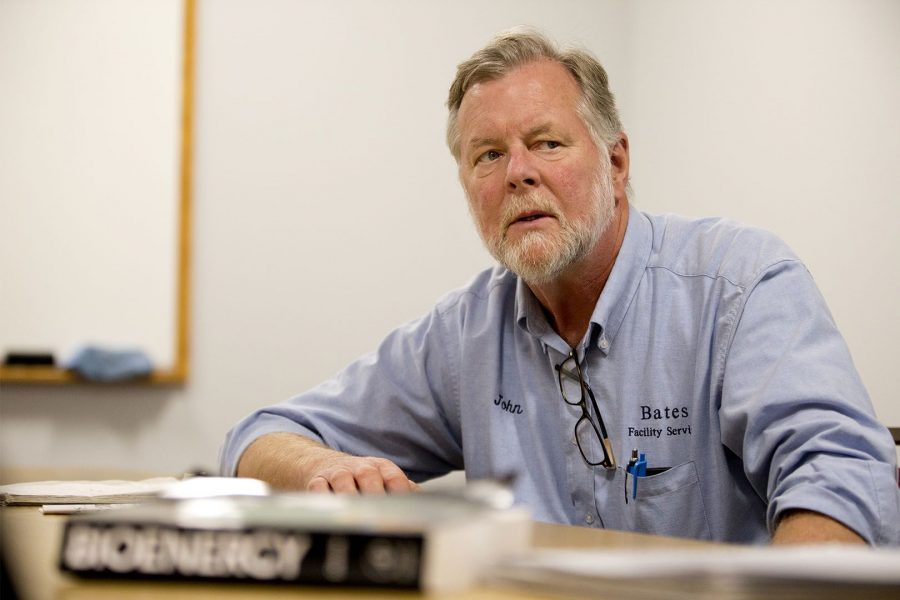 Energy manager John Rasmussen is shown meeting with a class in 2015. (Phyllis Graber Jensen/Bates College)