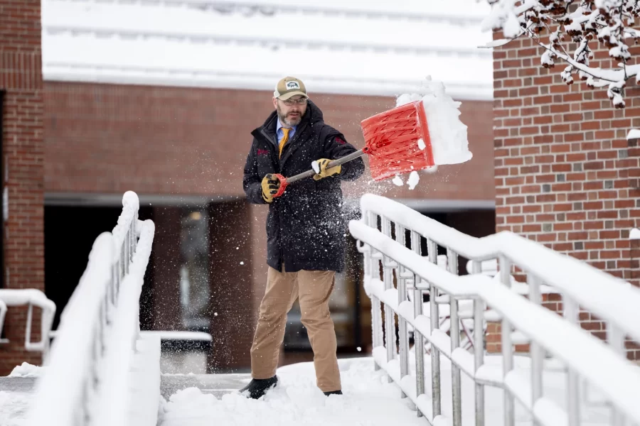 We love the snow! But we also appreciate all the effort it takes for clear paths to class.

Thanks to our wonderful Facility Services staff for clearing the way on campus. Even Vice President for Finance Geoff Swift joined in to help! (See last image.)

Stay safe, and remember to walk like a penguin.