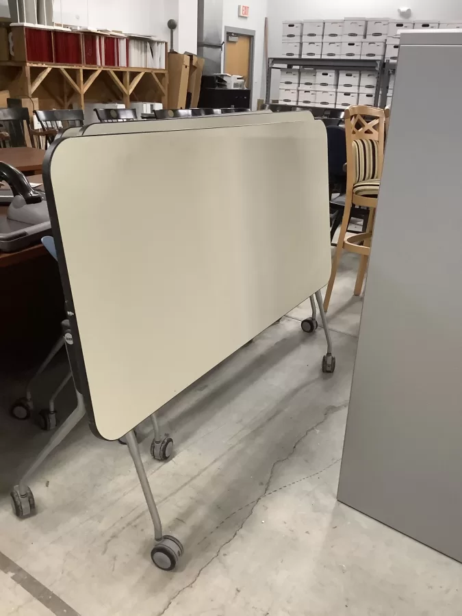 43- Folding Table