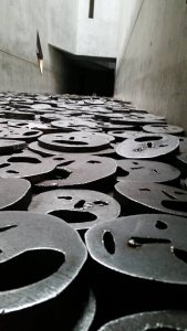 The installation Schalechet (Fallen Leaves) by Menashe Kadishman in the Jewish Museum, Berlin (Photo: Praneet Kang)