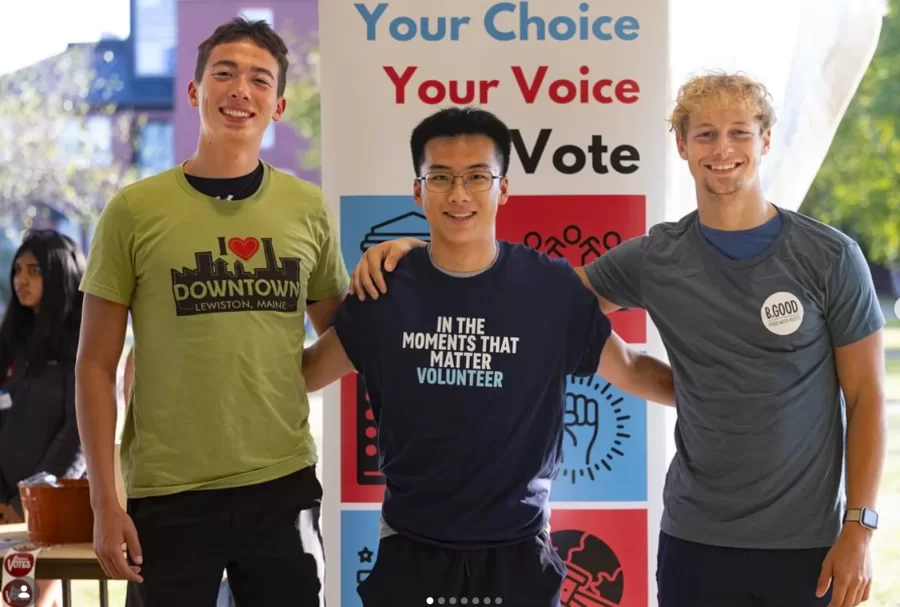 Bates Votes student volunteers show their civic pride at a recent Activities fair.