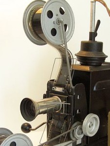 492px-Manual_film_projector