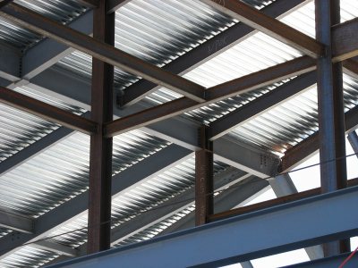 Steel roof decking on the Commons, seen on Feb. 27, 2007. (Doug Hubley/Bates College)