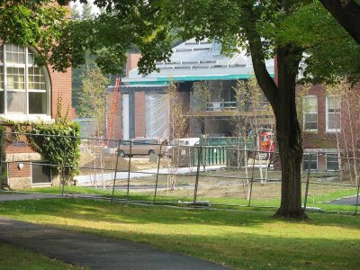 Commons viewed between Hedge and Roger Bill. (Doug Hubley/Bates College)