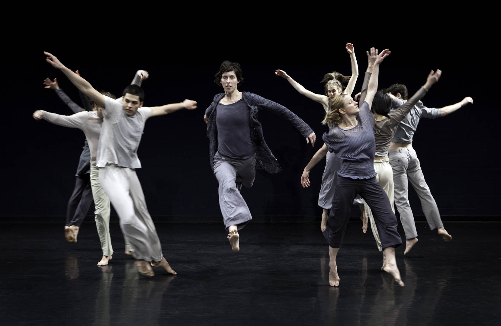 Doug Varone and Dancers return to the Bates Dance Festival in 2013. Photograph by Cylla von Tiedemann.