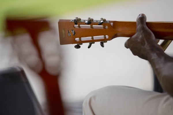 What makes the country blues aesthetic so cool, writes Doug Hubley, "is how big, complex and captivating a sound one player can wring from one guitar." Phyllis Graber Jensen/Bates College.