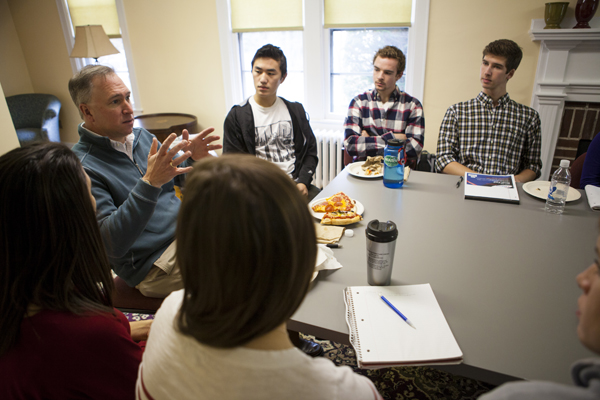 The College Key's Distinguished Alumnus in Residence, Winfield Brown '89 meets with students to discuss careers in healthcare during a campus visit on Nov. 12. Photo by Sarah Crosby/Bates College.