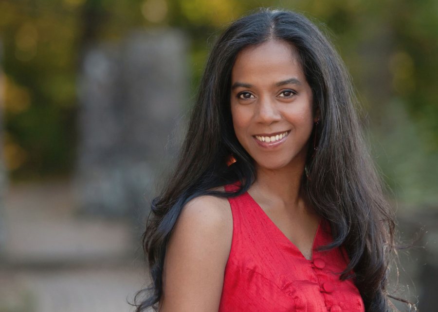 Ru Freeman '94 is a novelist and a blogger for the Huffington Post on literature and politics.