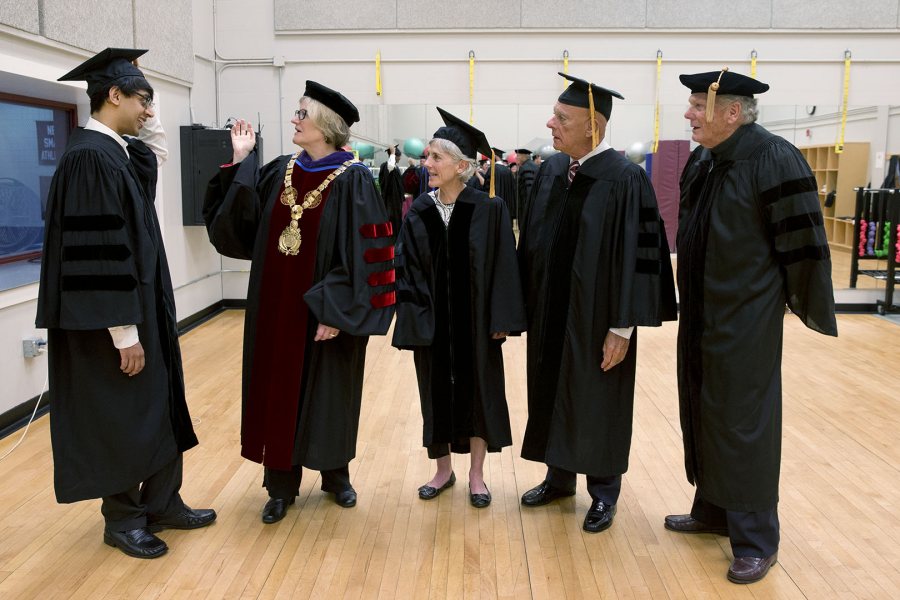 web-150531_Commencement_j0461