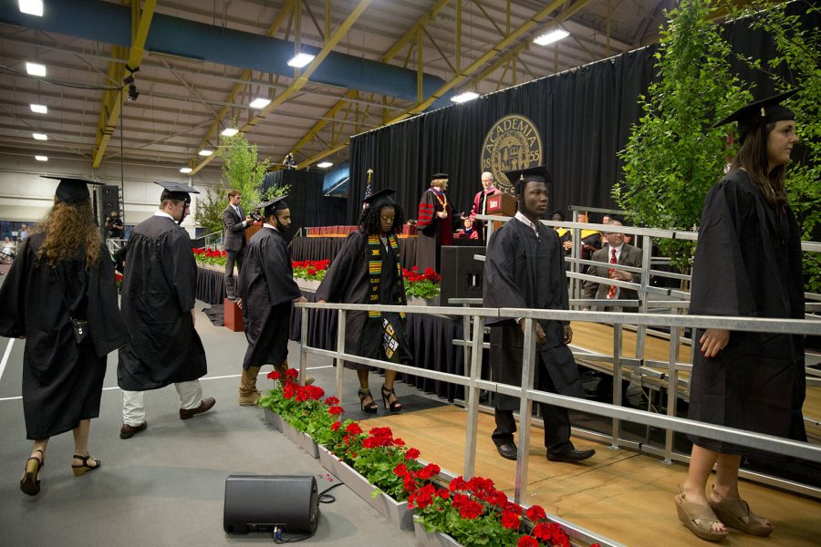 web-150531_Commencement_j1770