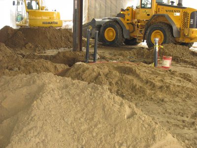 A heap of dirt where the pizza oven and serving station will be situated. (Doug Hubley/Bates College)