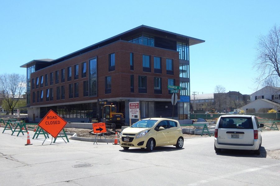 Brief closures of Campus Avenue during April and May 2016 for site work are diverting traffic onto Franklin Street. (Doug Hubley/Bates College) 