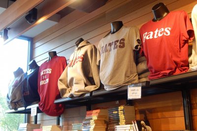 What, no Campus Construction Update T-shirt? The College Store on Aug. 24, 2016. (Doug Hubley/Bates College)