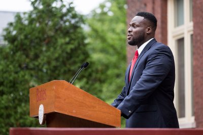 Adedire A. Fakorede '18 of Newark, N.J., president of the Bates College Student Government, greets Bates' newest students during Convocation 2016. (Josh Kuckens/Bates College)