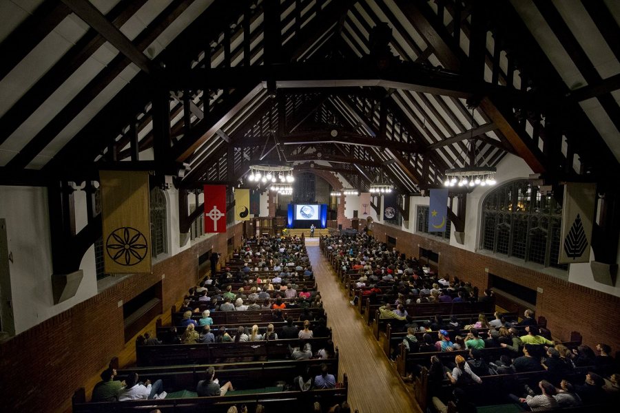 A rapt audience listens to racial justice activist Shaun King in the Gomes Chapel on Oct. 11, 2016. (Phyllis Graber Jensen/Bates College)