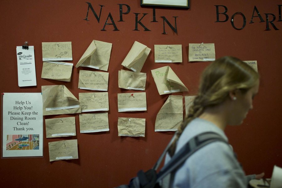 Leaving Commons, students can test their luck and make food requests on a napkin that they tack to a Napkin Board. (Phyllis Graber Jensen/Bates College)