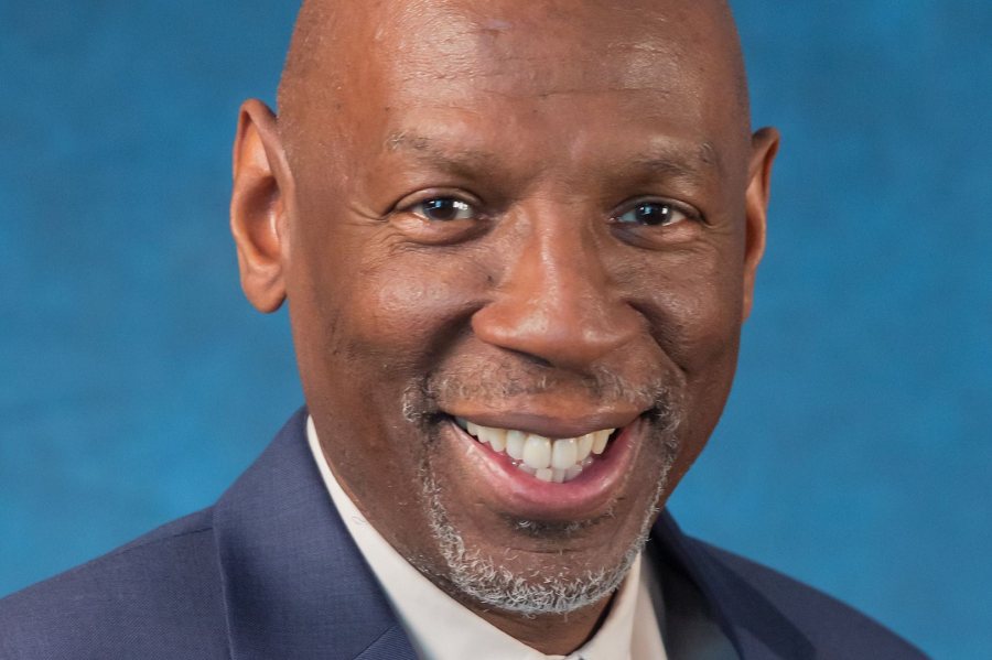 An educator known for his innovative leadership of the Harlem Children's Zone, Geoffrey Canada is the featured speaker at Bates' 151st Commencement.