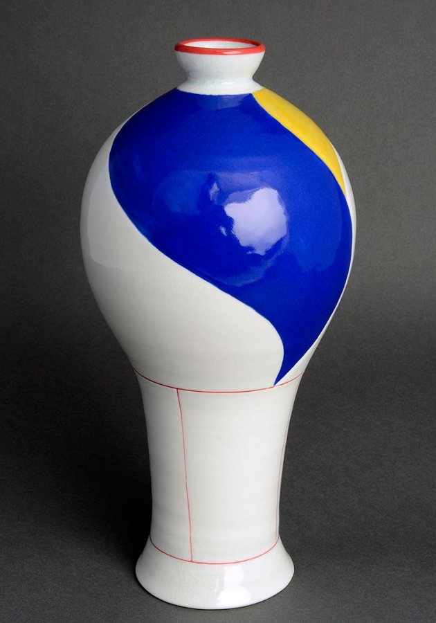 "Primary Color Bottle" is a 2017 vessel in porcelain by Deshun Peoples.