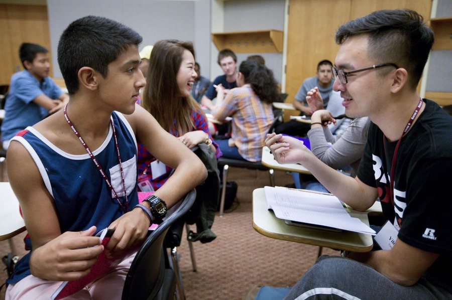 Members of the Class of 2020 get acquainted during an academic-planning session in August 2016 as part of Bobcat First!, the college's program for first-generation-to-college students. The college's record of supporting student success garnered an invitation to the American Talent Initiative. (Phyllis Graber Jensen/Bates College)