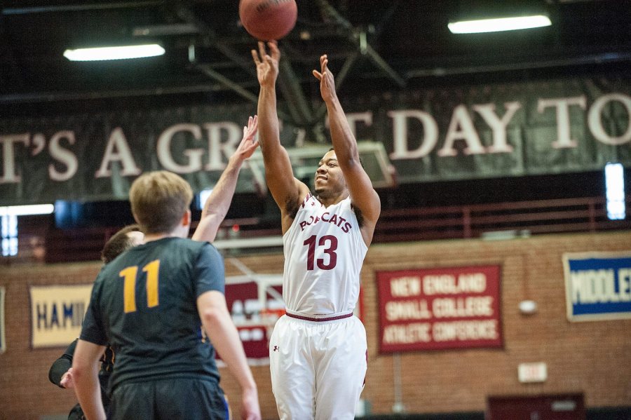 Men's basketball welcomes the University of New England on Nov. 16. Shown: Shawn Strickland '18 in a February win over Williams. (Russ Dillingham for Bates College)