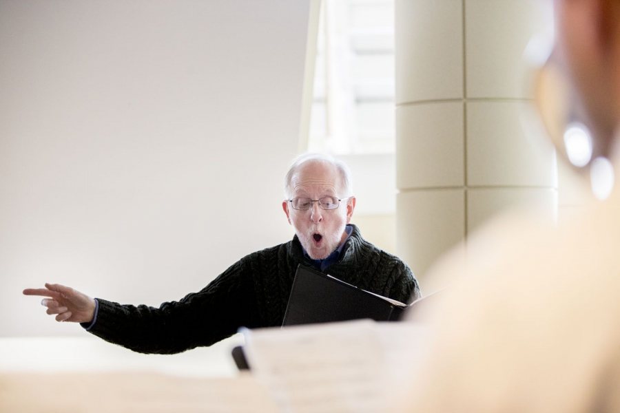 Shown here directing the Bates choir at the 2018 Mount David Summit, John Corrie presents individual vocal students in recital on April 6. (Phyllis Graber Jensen/Bates College)