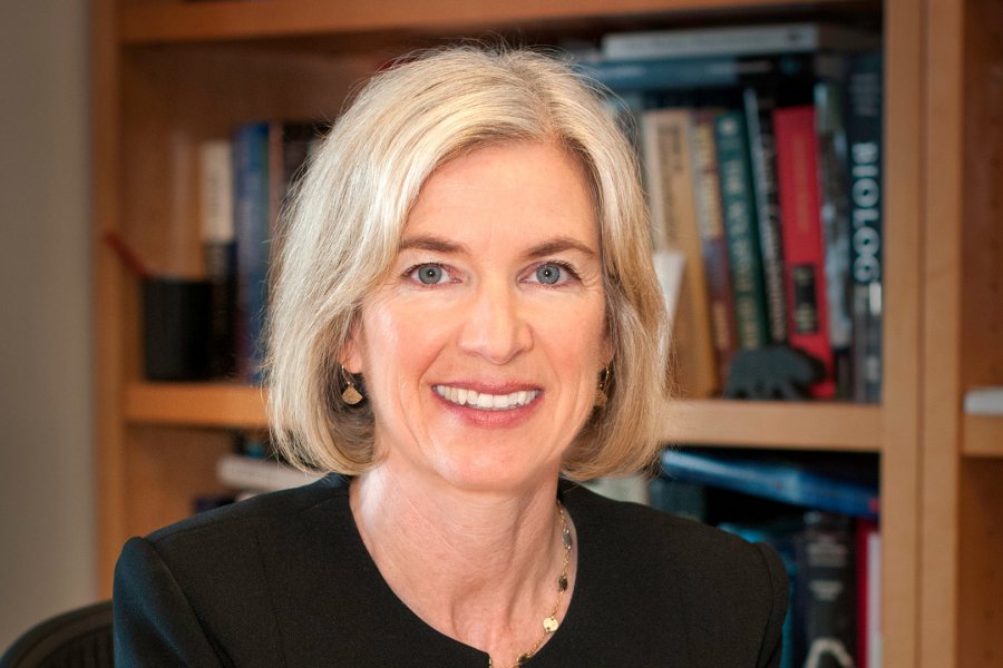 A co-inventor of the groundbreaking CRISPR-Cas9 technology, Jennifer Doudna will receive an honorary degree and give the keynote address at Bates’ 2019 Commencement. 