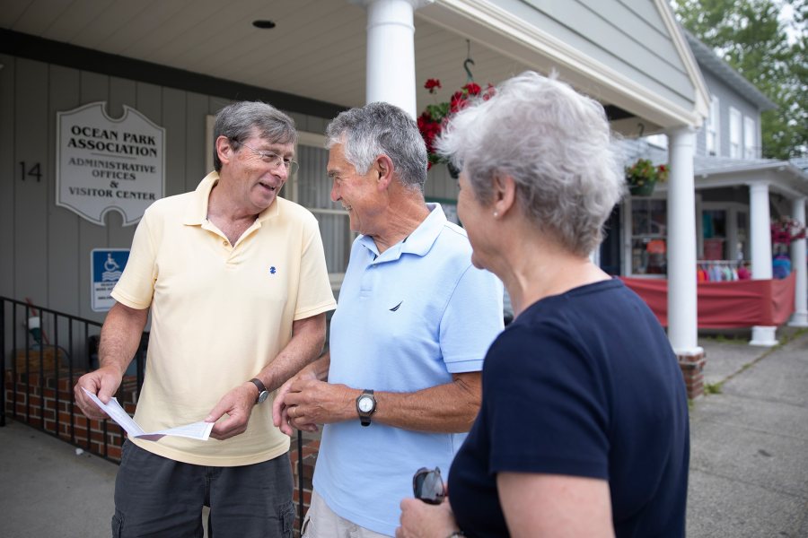 Shown with the Holts is Jerry Scheinfeldt, music director of the Ocean Park Association's Temple Choir. Bill Holt is a choir member. (Phyllis Graber Jensen/Bates College)