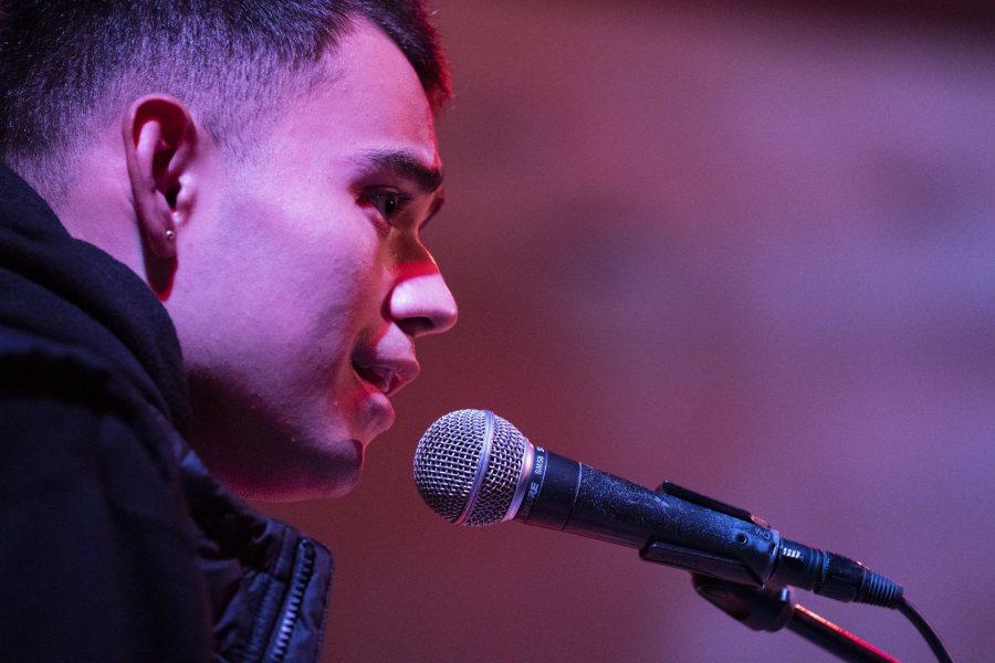 Anthony Anzora ‘20 of Oakland, Calif., sings during the Village Club Series Student Showcase on Oct. 10. (Theophil Syslo/Bates College)