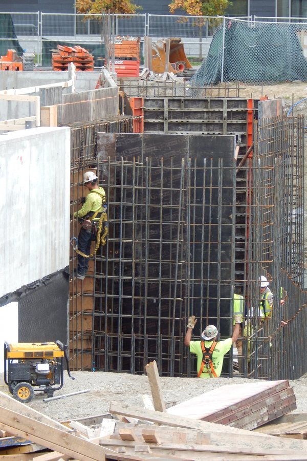 As suggested by the rebar and forms for concrete, the Bonney Science Center areaway will form a kind of open box or wide shaft connecting the basement with the ground level. (Doug Hubley/Bates College)