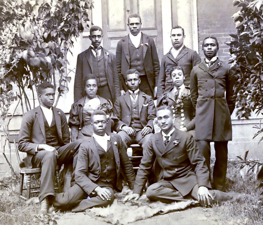 William Saunders (standing, second from left) poses with fellow graduates of Storer School in 1895. Storer College Digital Photographs Collection / West Virginia and Regional History Center)