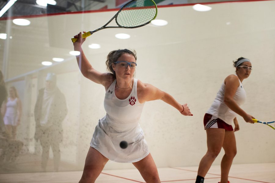 Bates' squash teams play both Williams and Connecticut College on Jan. 11. Shown here is Ella Lungstrum '23 of Brooklyn, N.Y., during the No. 18 nationally ranked Bates women's victory over Vassar on Nov. 16. (Theophil Syslo/Bates College)