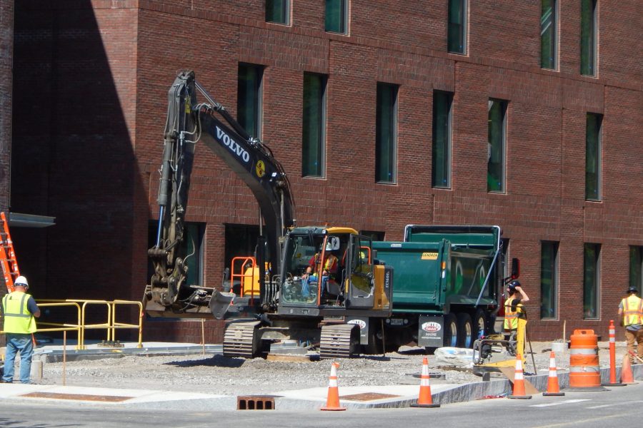 Site work in progress near the main entrance (at left) of the science center.  (Doug Hubley/Bates College)