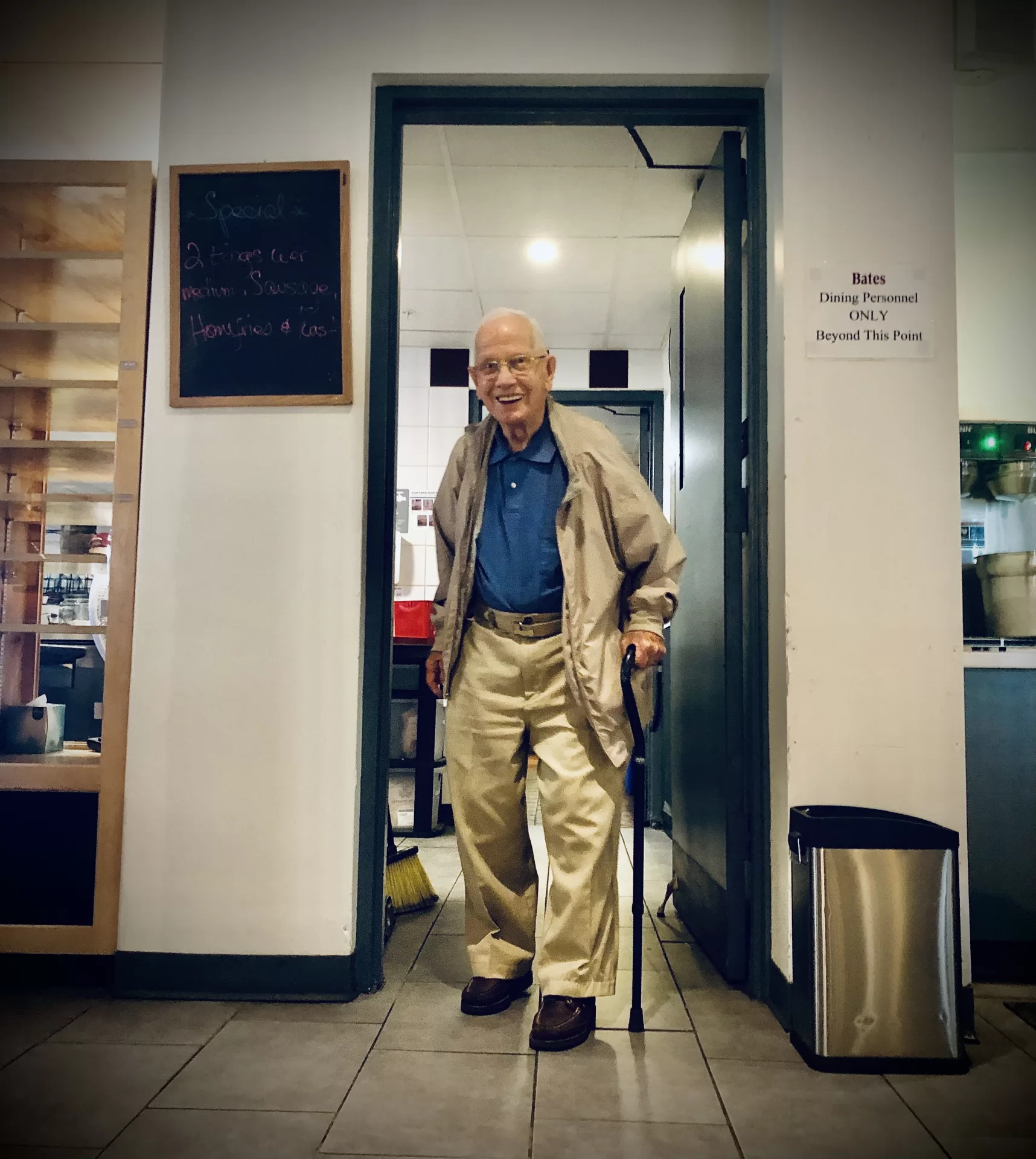 Shortly after the Bobcat Dens reopened at 8am on August 17, Ralph Sylvester '50 arrives for breakfast, a routine that has resumed after being interrupted by the March 2020 closure of the den due to the pandemic.  (H.Jay Burns/Bates College)