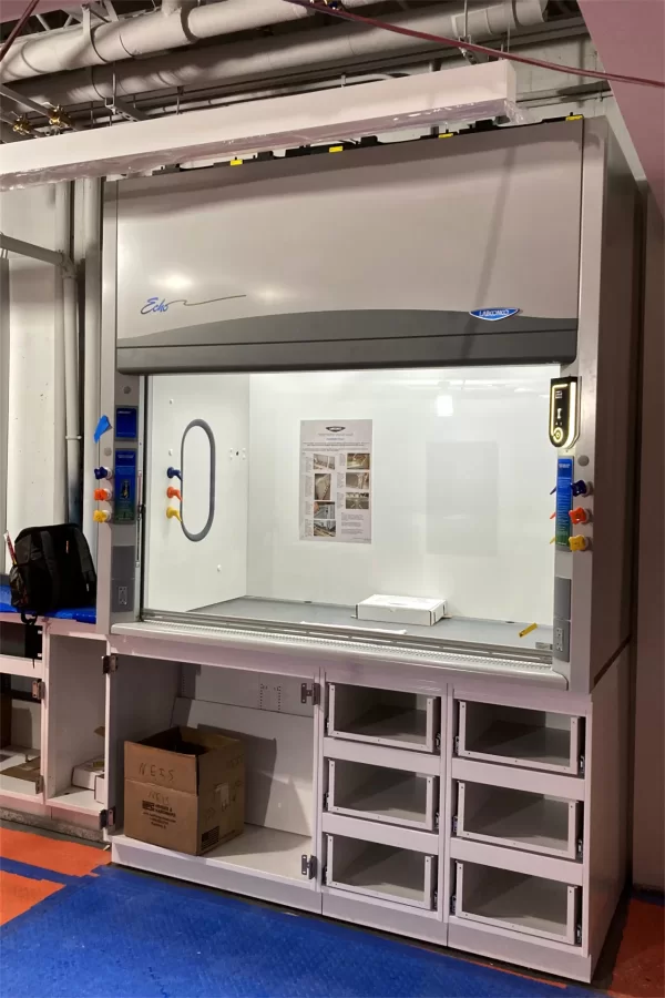 A newly installed fume hood in a teaching lab. (Doug Hubley/Bates College)