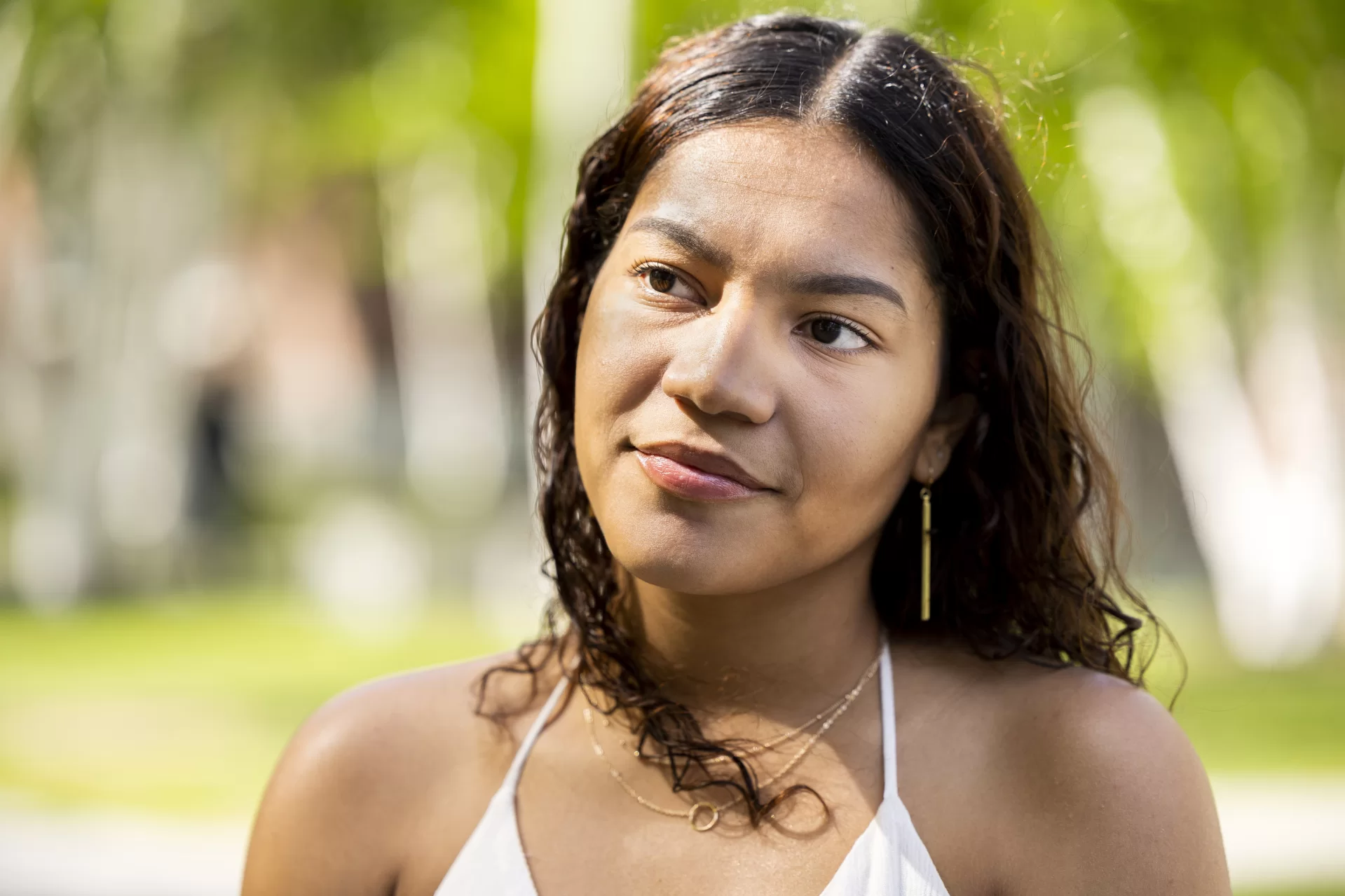 Teresa Chico ’22 of New City, N.Y., a double major in Rhetoric, Film, and Screen Studies and Africana, will be the Senior Speaker at the 2022 Commencement. She poses on Alumni Walk and the Historic Quad. Also shown with Jeremy Bruce ’22 of Portland, Maine.