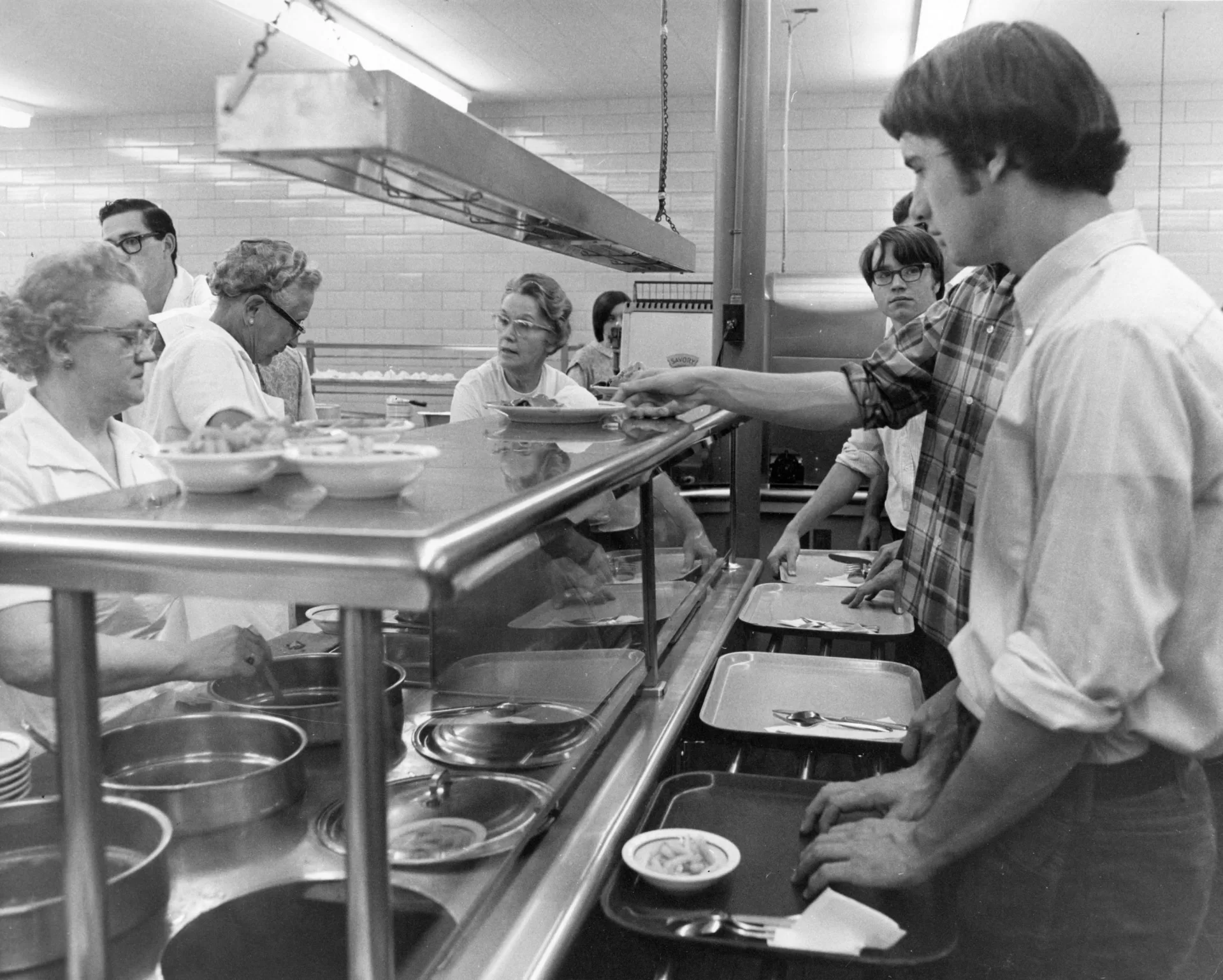 Students go through Commons in September 1968.
(Muskie Archives and Special Collections LIbrary)