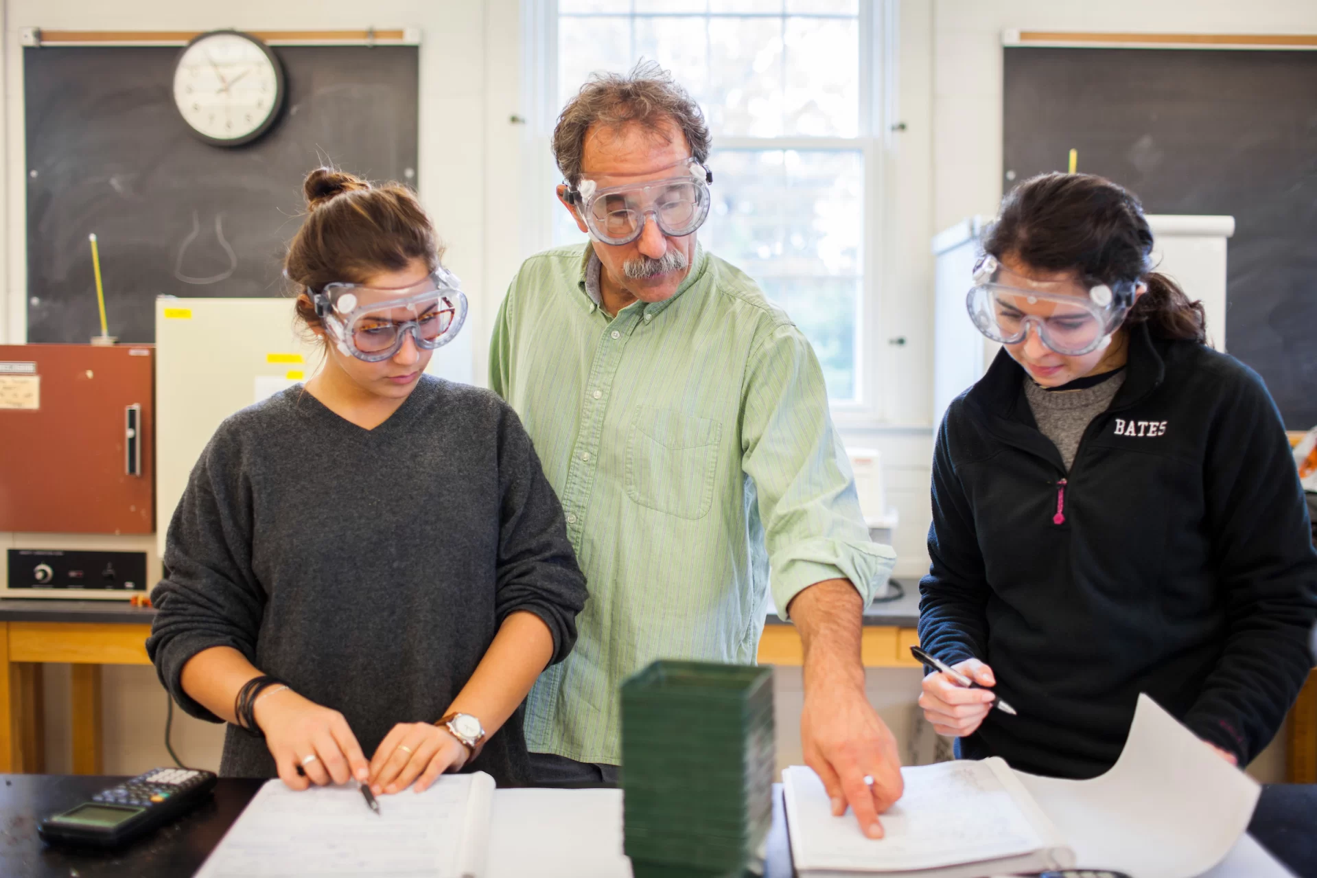 Legendary Bates chemistry professor Tom Wenzel named one of the top science educators of the past 10 years