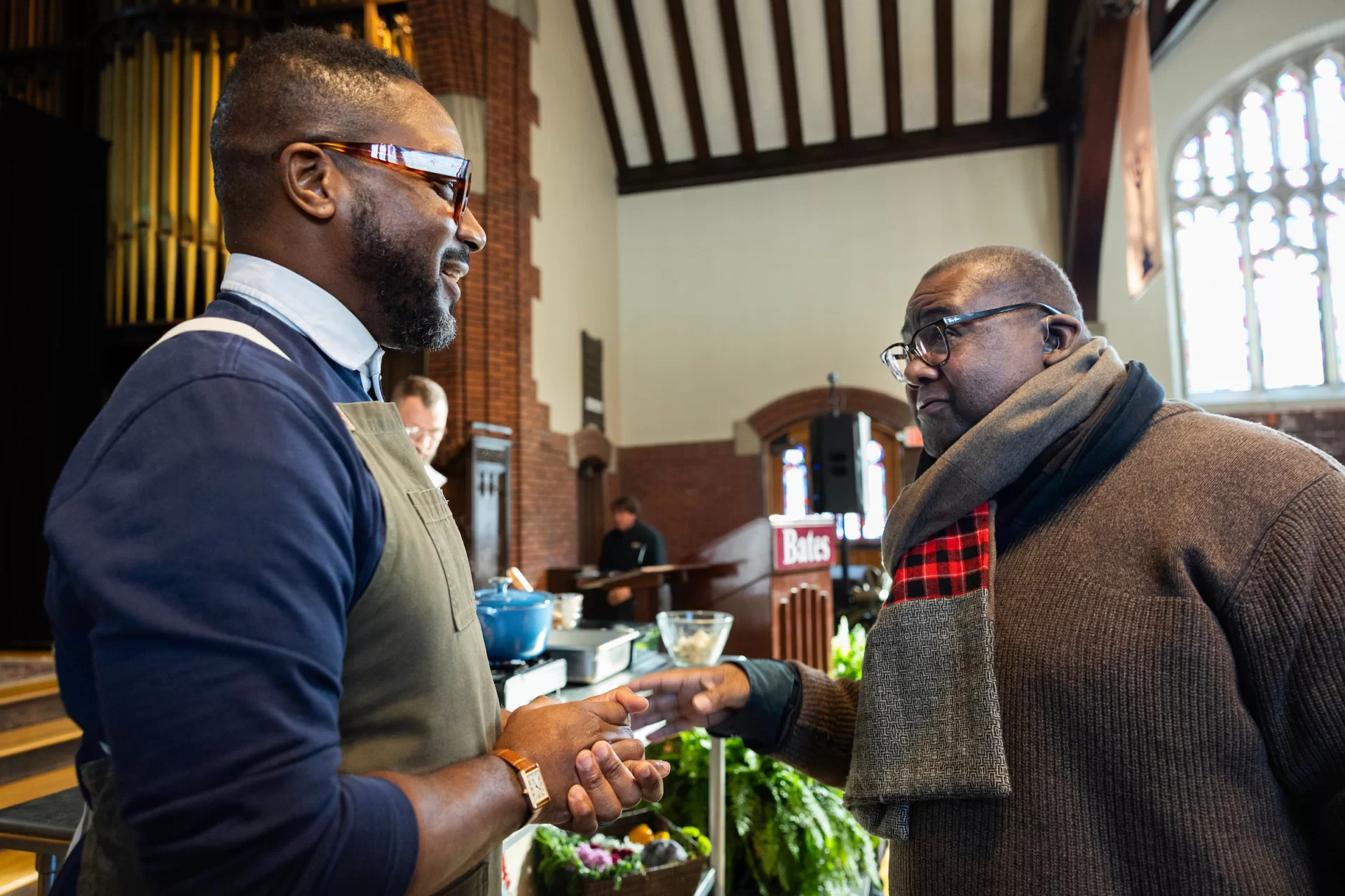 Monday, Jan. 15
9–10:30am | The Rev. Dr. Martin Luther King Jr. Day Keynote

Keynote speaker and presenter Bryant Terry is an award-winning chef, food justice activist, and critically acclaimed author.
Welcoming Remarks
Tyler Harper, Assistant Professor of Environmental Studies

President’s Welcome
Garry W. Jenkins, President of Bates College

Introduction of Keynote Speaker
Phoebe Stern ‘24 (shown in several photos with her mother)

Keynote Address
Bryant Terry

Closing
James Reese, Associate Dean for International Student Programs

Location: Gomes Chapel