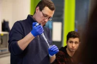 Moments from Lab-Based Biological Inquiry Cellular Neuroscience taught by Martin Kruse, associate professor of biology and neuroscience, in Bonney Science Center Room 370 on January 25, 2024. (Theophil Syslo | Bates College)