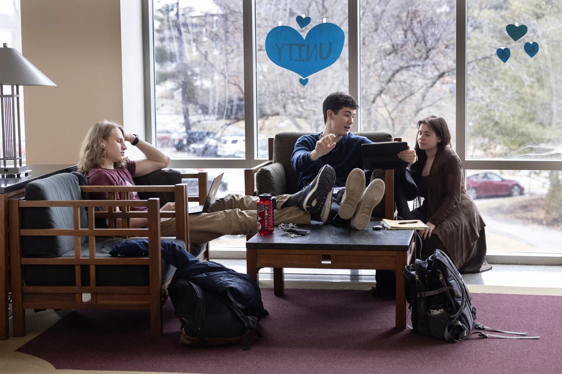 Students study in Pettengill Hall on March 5, 2024.

Left to right:

“It’s close to
Commons.”

L to r:

Luke Johnson ‘27
Neuroscience
Ardan O’Brien ‘27
Haley Ganzer ‘27
Calculus 1