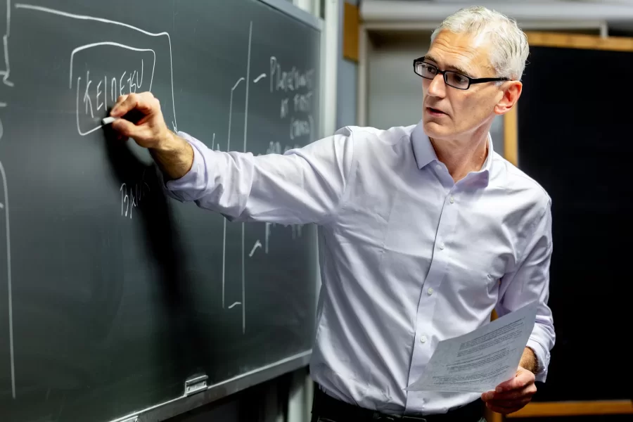 Professor of Sociology Francesco Duina teaches Economic Sociology/Soc 260 in Carnegie 225 on Nov. 4, 2025.